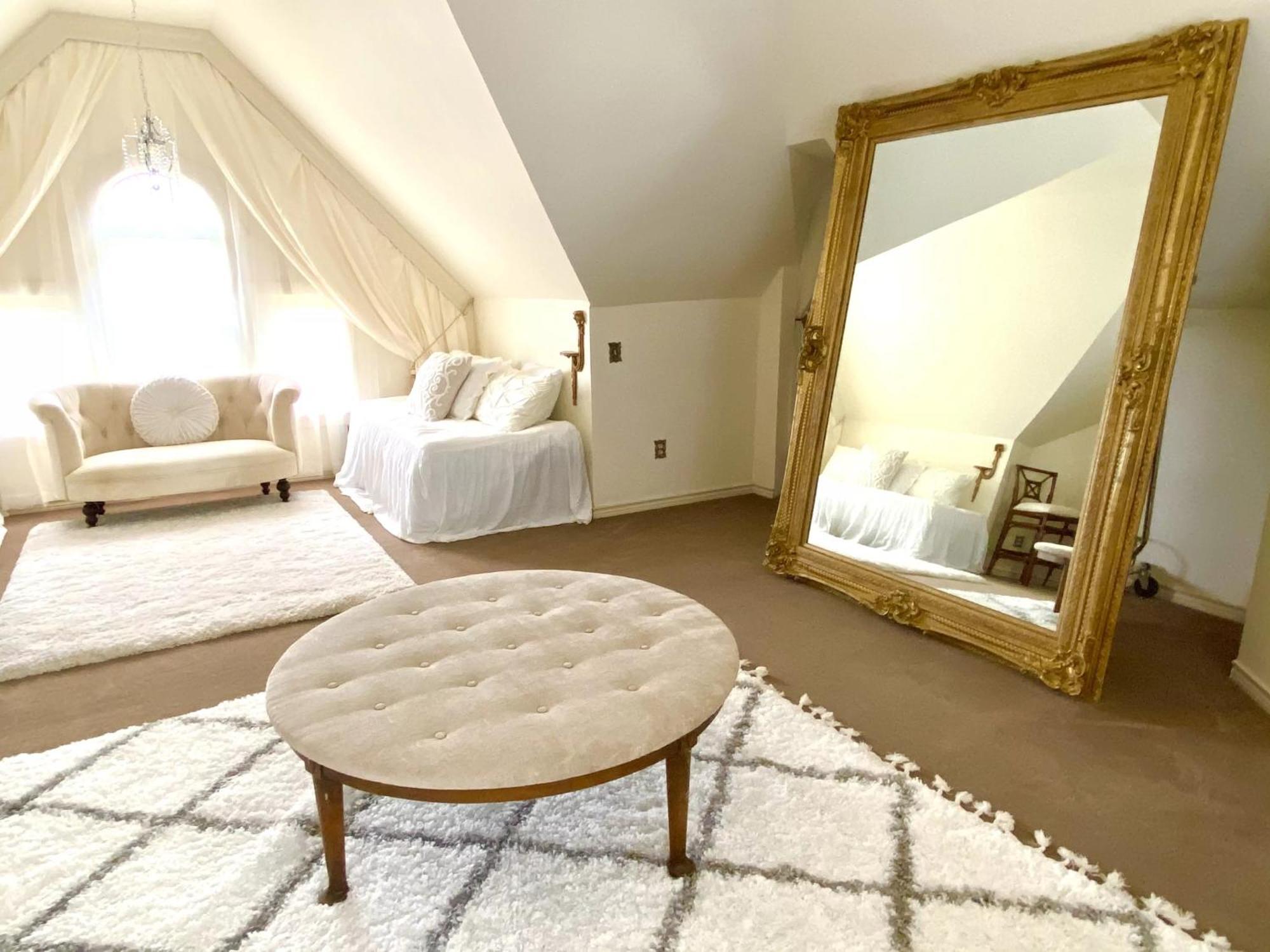 Four Winds Victorian Venue & Suites Bonham Bilik gambar
